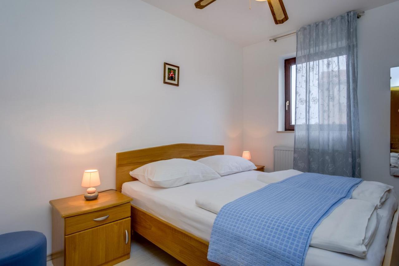 Apartments Anci Mali Lošinj Extérieur photo